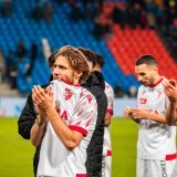 Numa Lavanchy (au centre) et ses coéquipiers remercient les supporters présents au Parc St-Jacques lors du match de Coupe